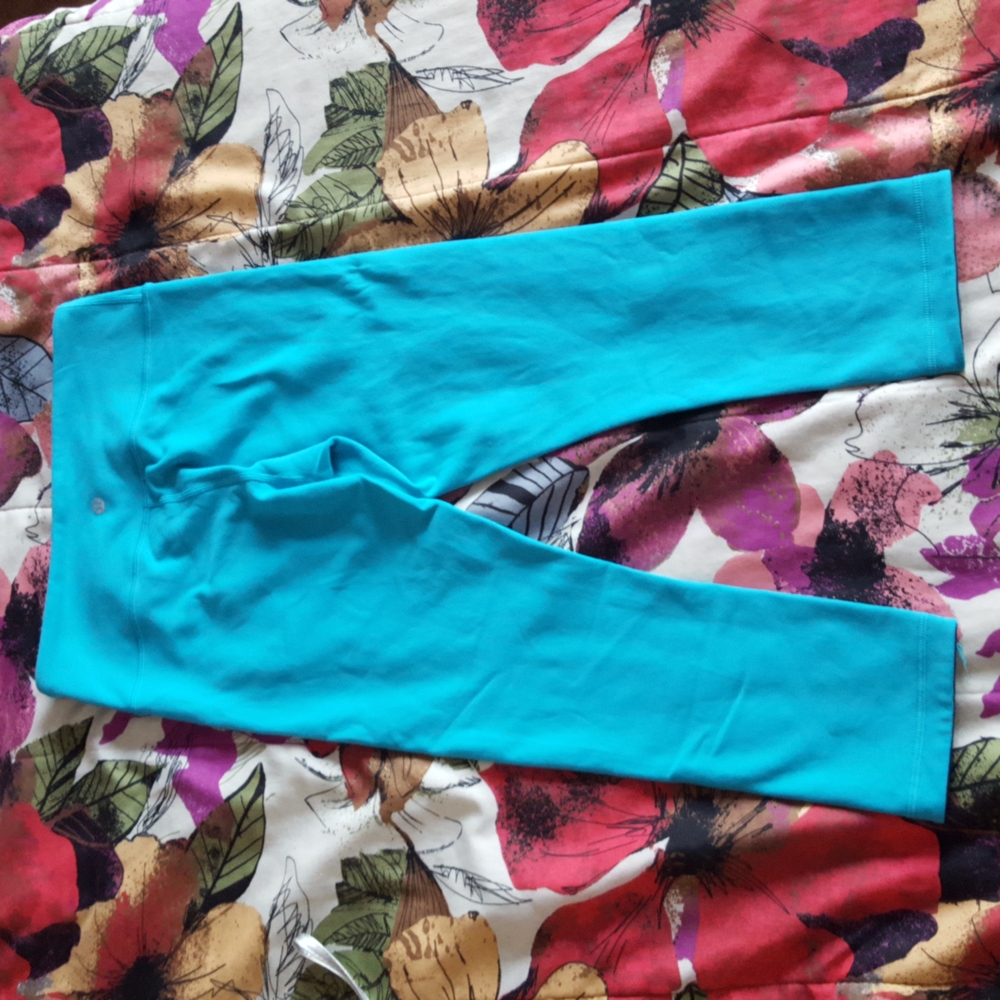 Lululemon Reversible Wunder Under Crop - Picture 4 of 10